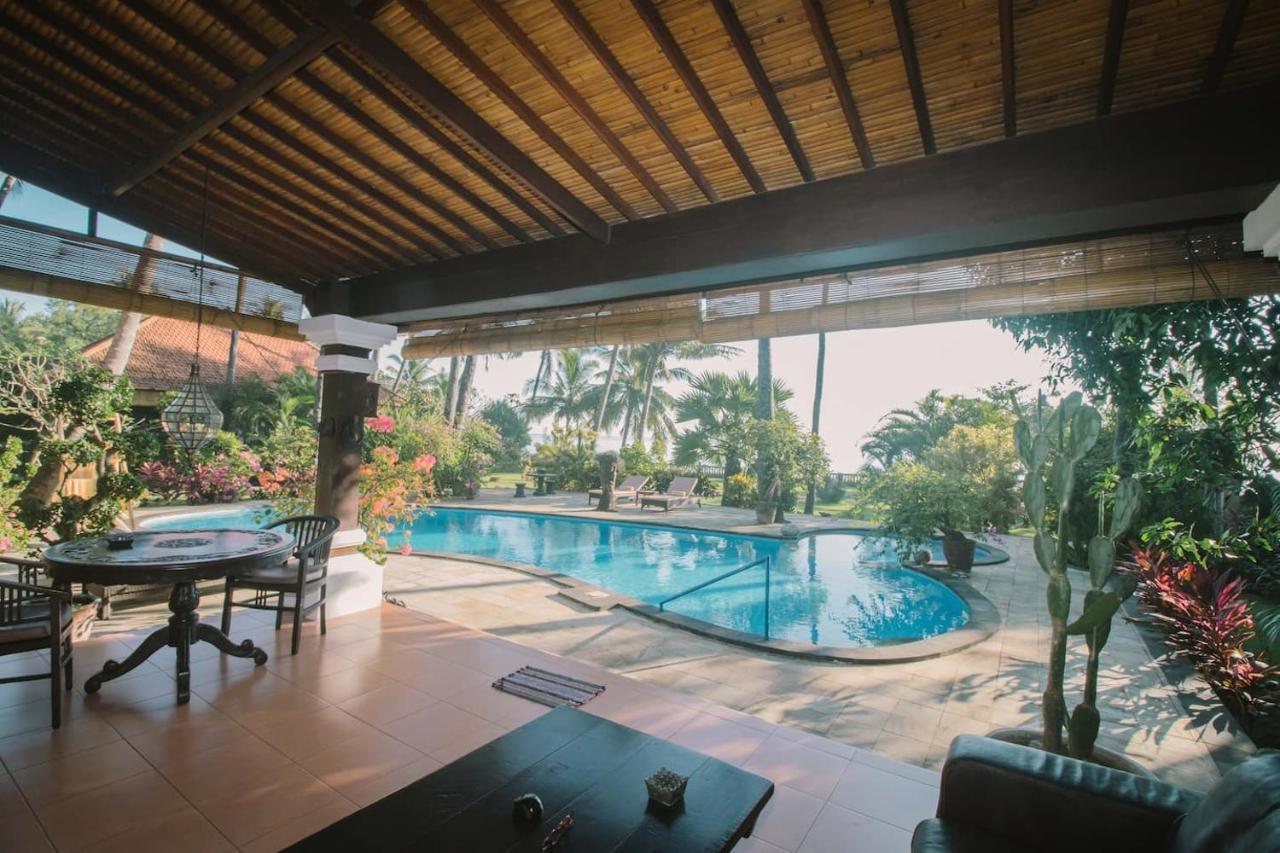 Bali North Beach B&B Tianyar ภายนอก รูปภาพ