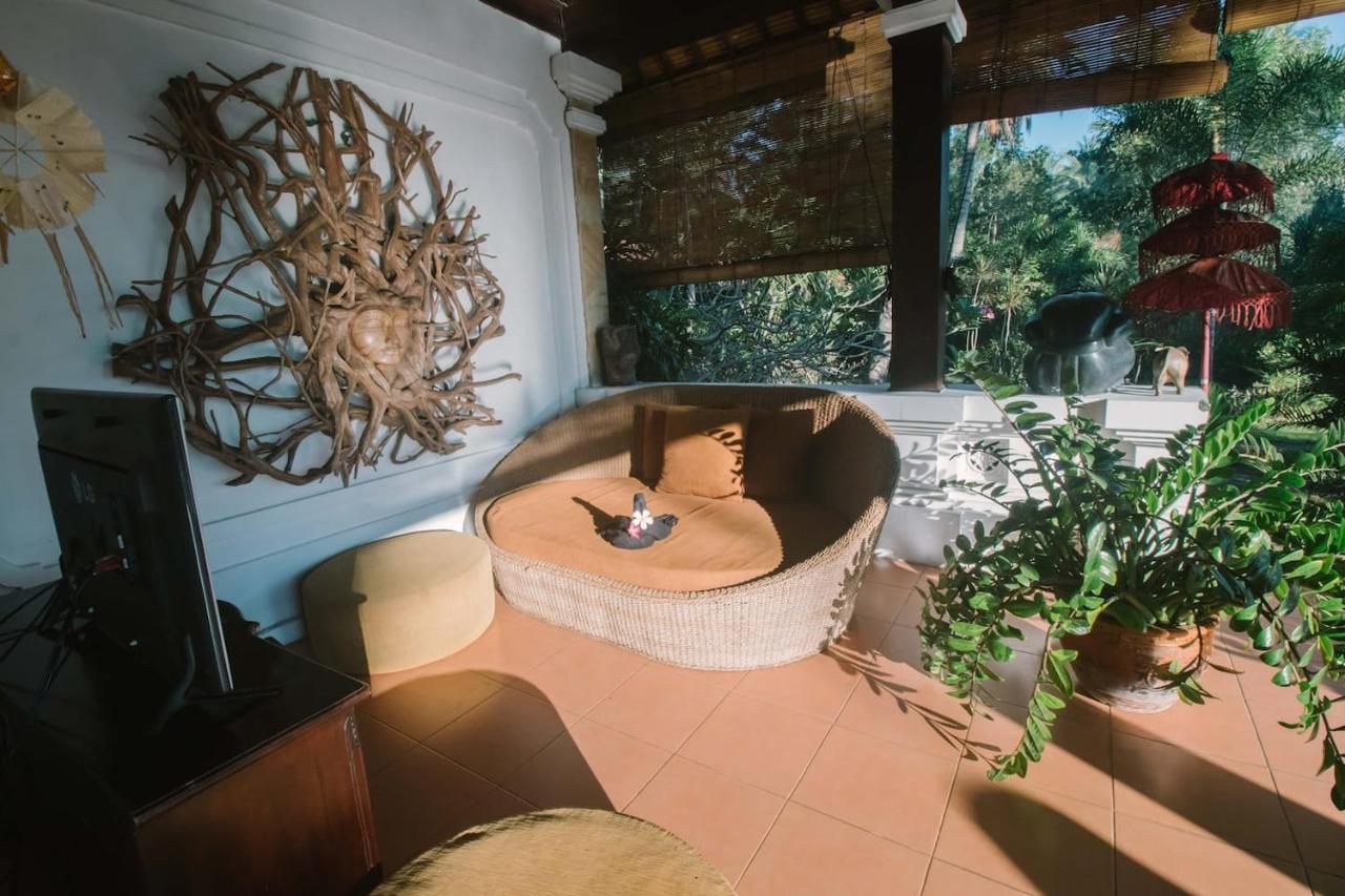 Bali North Beach B&B Tianyar ภายนอก รูปภาพ