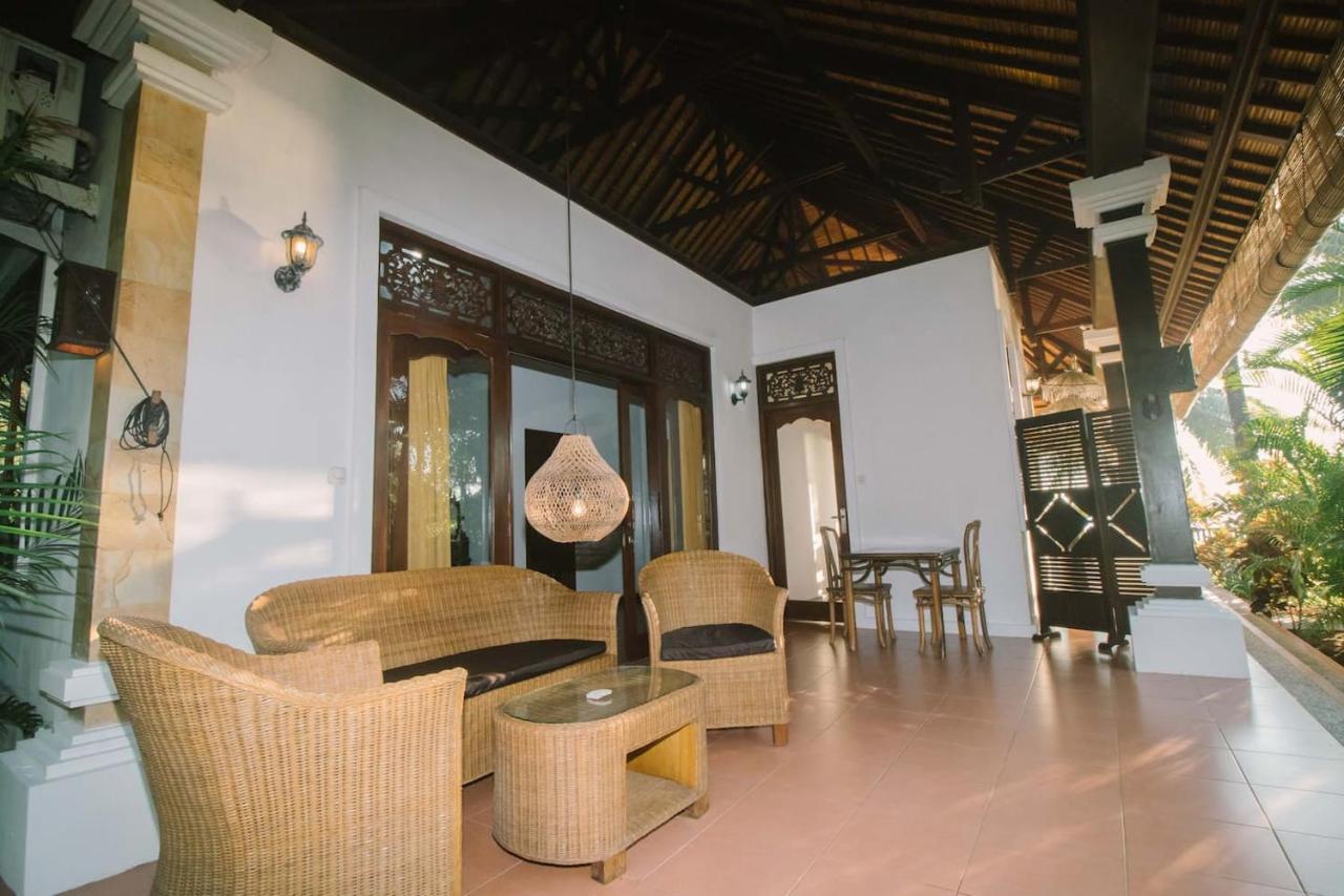 Bali North Beach B&B Tianyar ภายนอก รูปภาพ