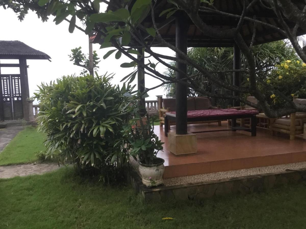 Bali North Beach B&B Tianyar ภายนอก รูปภาพ