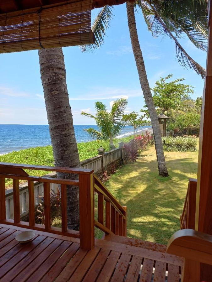Bali North Beach B&B Tianyar ภายนอก รูปภาพ