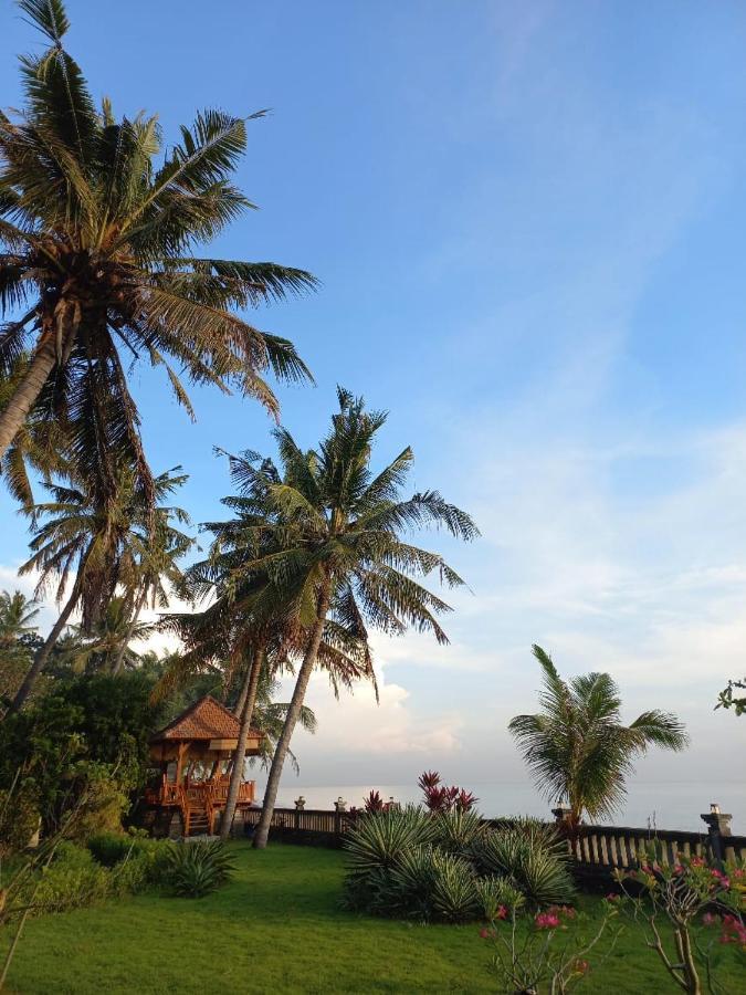 Bali North Beach B&B Tianyar ภายนอก รูปภาพ