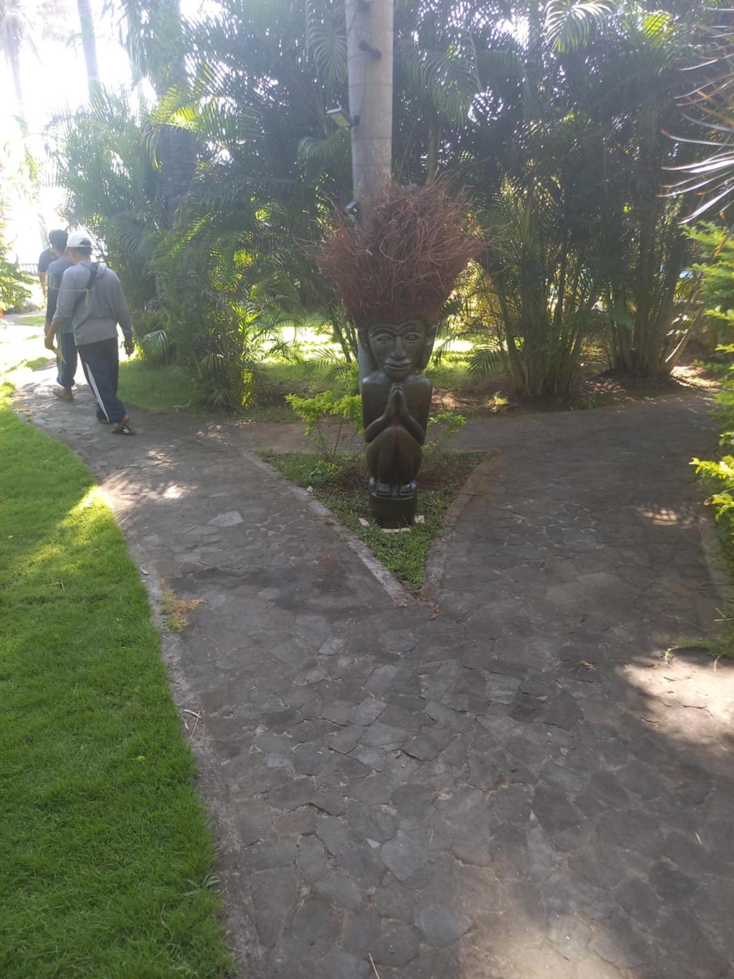 Bali North Beach B&B Tianyar ภายนอก รูปภาพ